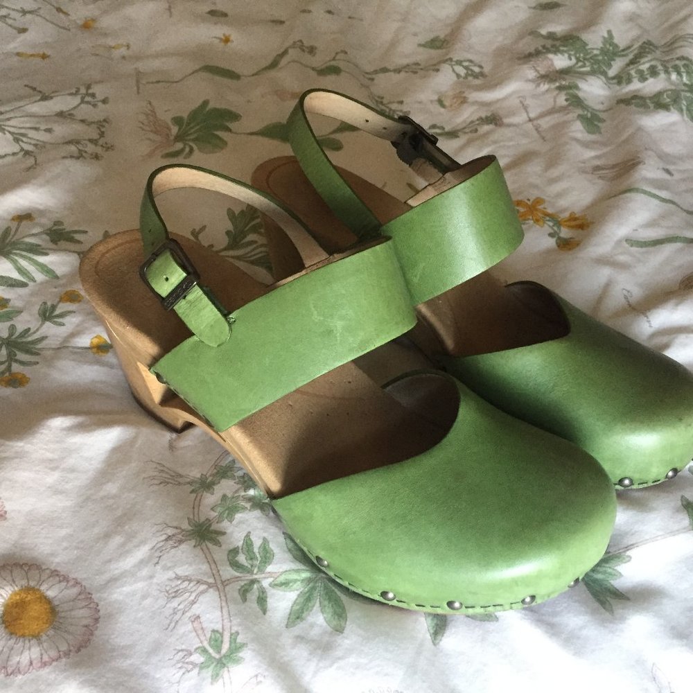 Luscious Green Dansko Sandal/Clogs